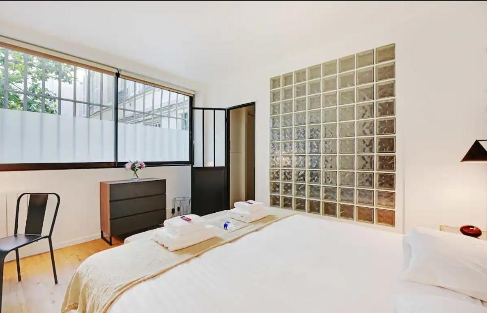 Charming Appartements For 4 People - Le Marais Paris Exteriör bild