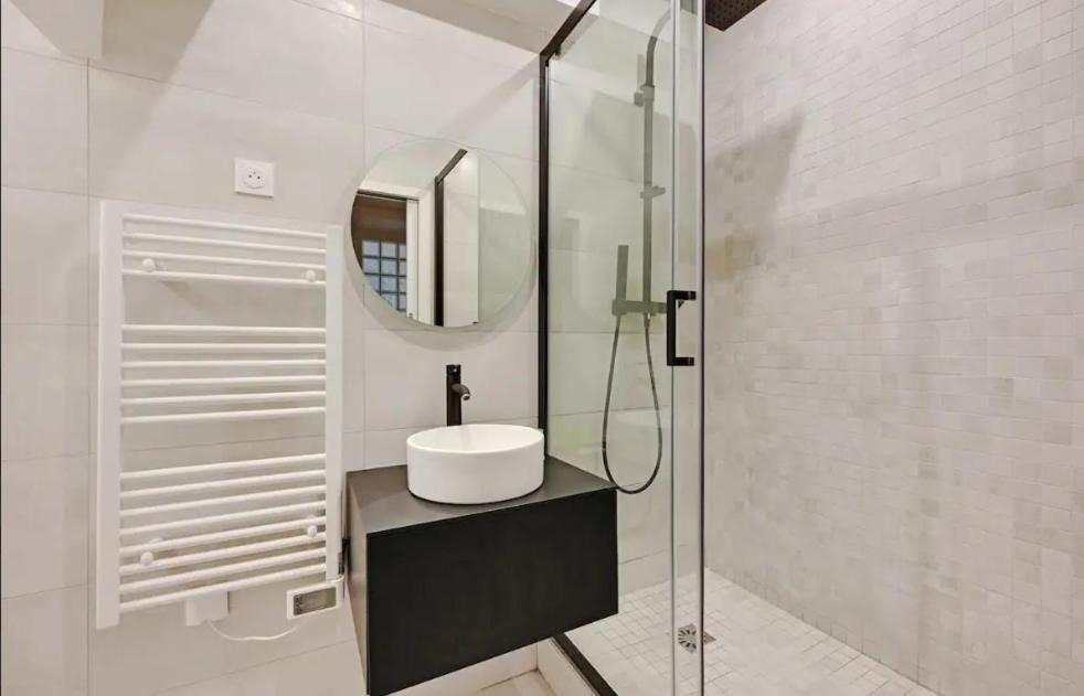 Charming Appartements For 4 People - Le Marais Paris Exteriör bild