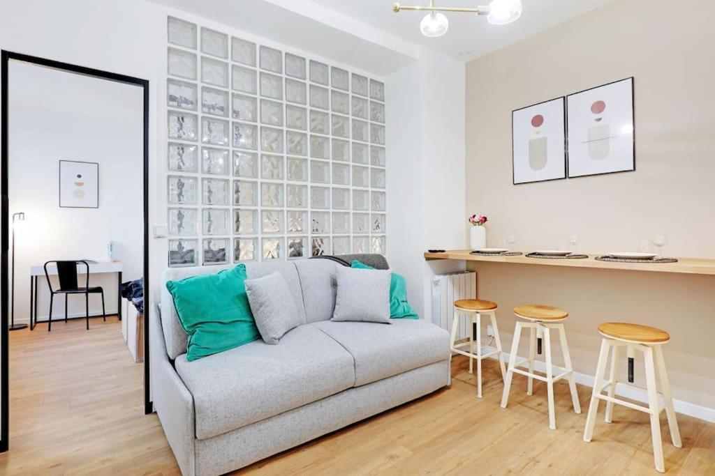 Charming Appartements For 4 People - Le Marais Paris Exteriör bild